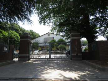 周辺環境　さいたま市立南浦和小学校まで184ｍ