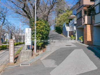 周辺環境　川口市立芝中学校2500m