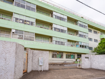 周辺環境　川口市立在家中学校1500m