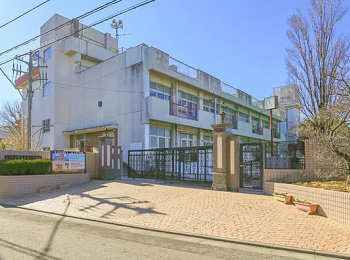 　中学校 (550m) さいたま市立大谷口中学校
