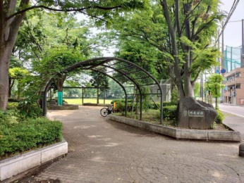 周辺環境　明花公園まで270m