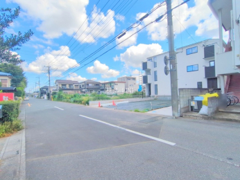 前面道路含む現地写真　-