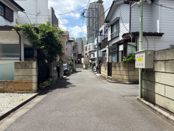 前面道路含む現地写真　-
