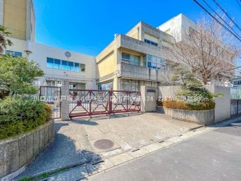 周辺環境　川口市立戸塚東小学校800m