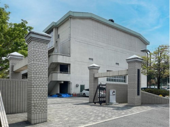 ӊ@ԖؒwZiZj܂560m