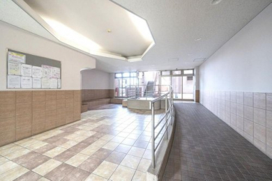 GgX@ꂪs͂YȃGgXBSnǂ炬ɖZԂւƗU܂B