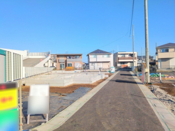 �O�ʓ��H�܂ތ��n�ʐ^�@-