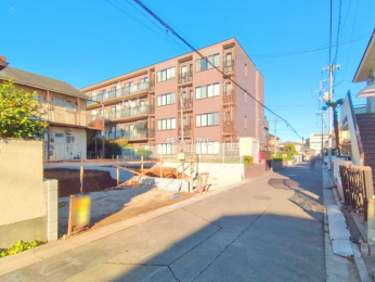 �O�ʓ��H�܂ތ��n�ʐ^�@-