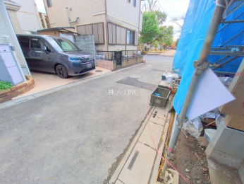 �O�ʓ��H�܂ތ��n�ʐ^�@-