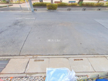 �O�ʓ��H�܂ތ��n�ʐ^�@-