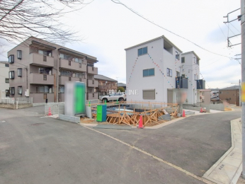 �O�ʓ��H�܂ތ��n�ʐ^�@-