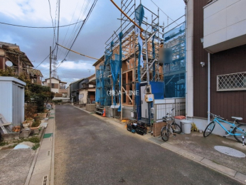 �O�ʓ��H�܂ތ��n�ʐ^�@-