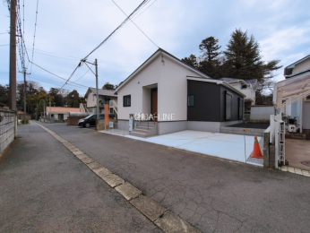 �O�ʓ��H�܂ތ��n�ʐ^�@-