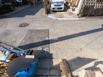 �O�ʓ��H�܂ތ��n�ʐ^�@-