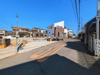 �O�ʓ��H�܂ތ��n�ʐ^�@-