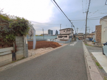 �O�ʓ��H�܂ތ��n�ʐ^�@-