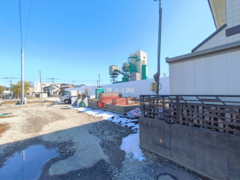 �O�ʓ��H�܂ތ��n�ʐ^�@-