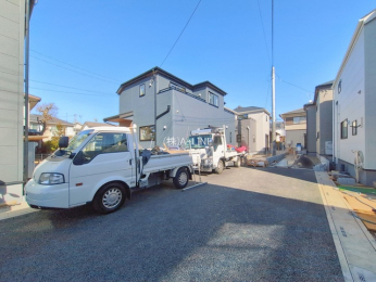 �O�ʓ��H�܂ތ��n�ʐ^�@-