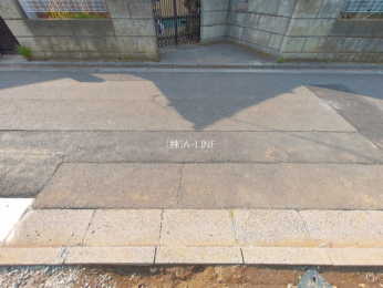 �O�ʓ��H�܂ތ��n�ʐ^�@-