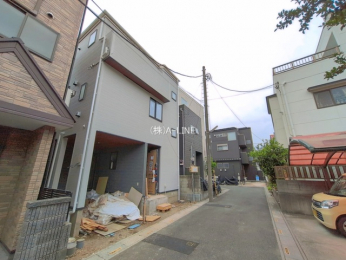 �O�ʓ��H�܂ތ��n�ʐ^�@-