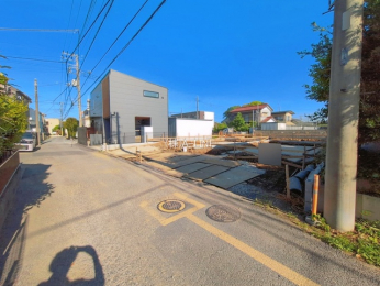 �O�ʓ��H�܂ތ��n�ʐ^�@-