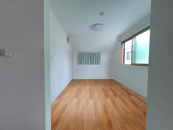 �m���@-