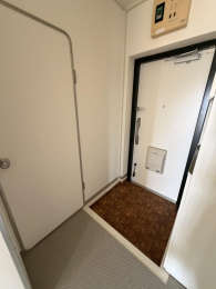 ���ց@-